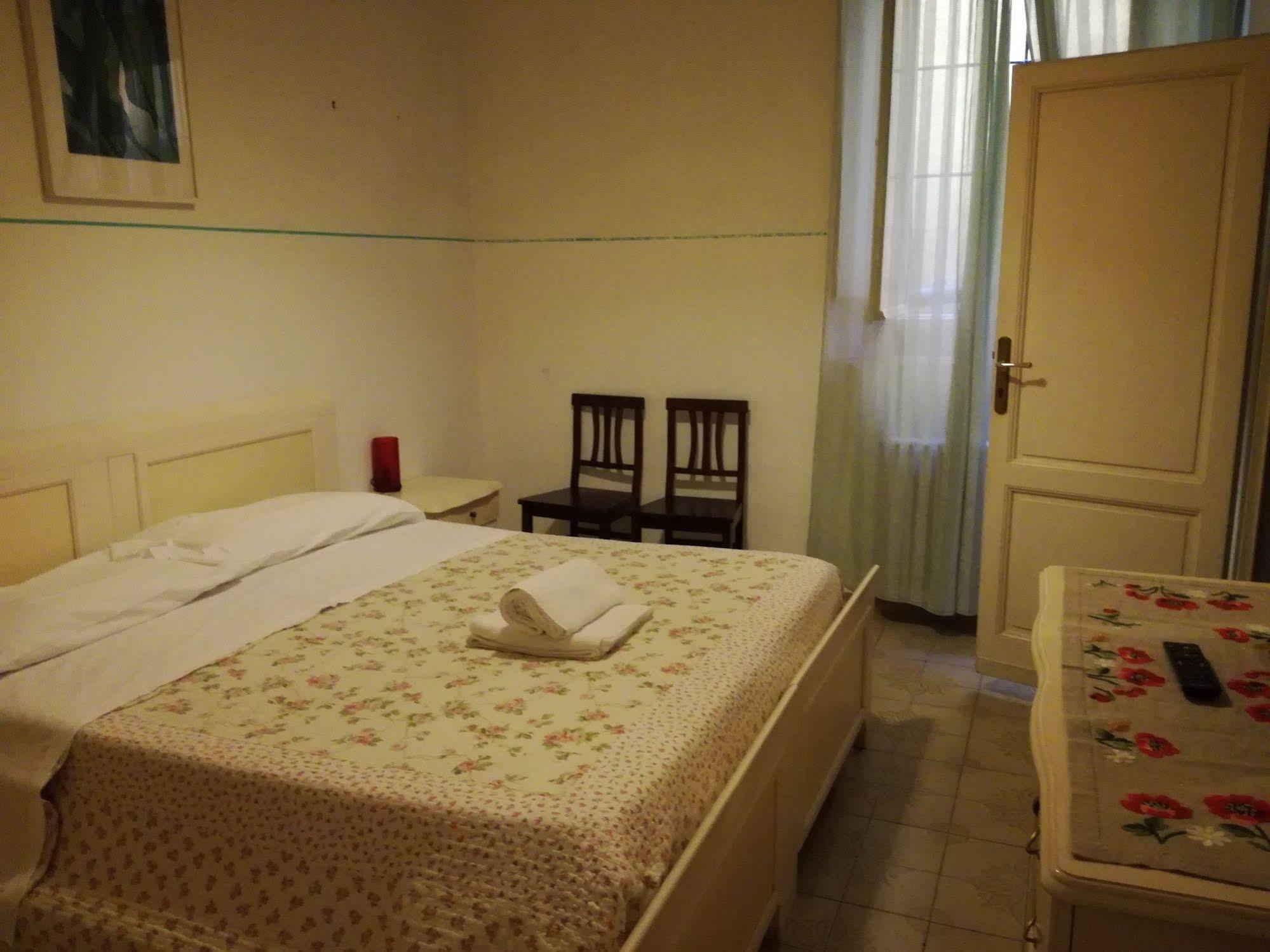 Affittacamere Casa Corsi Флоренция Экстерьер фото