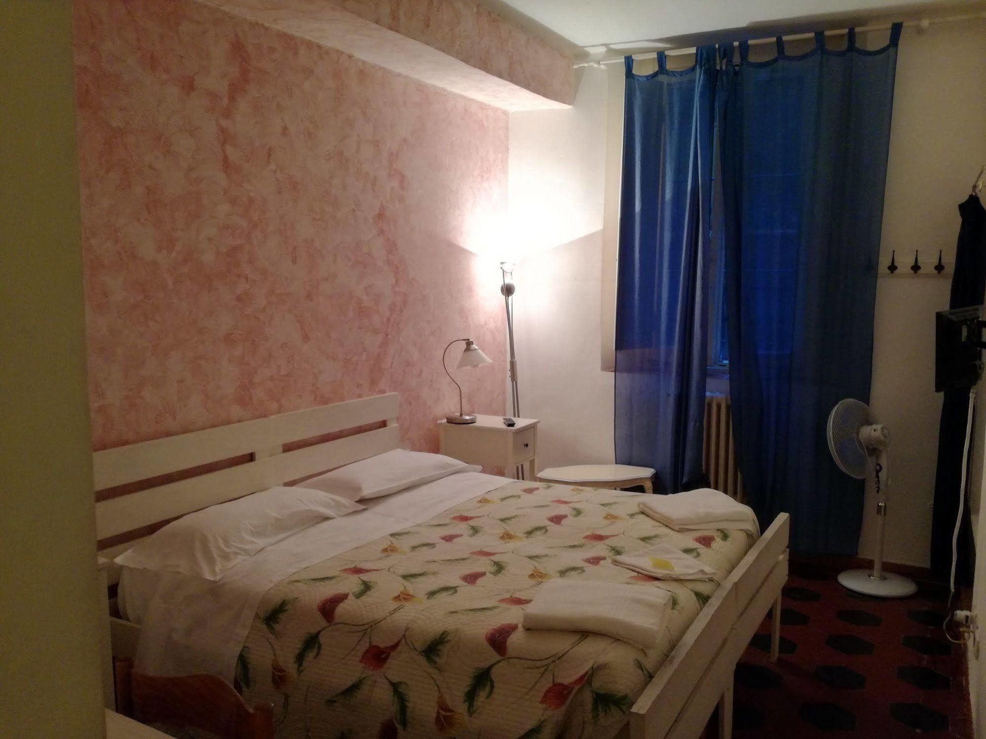 Affittacamere Casa Corsi Флоренция Экстерьер фото
